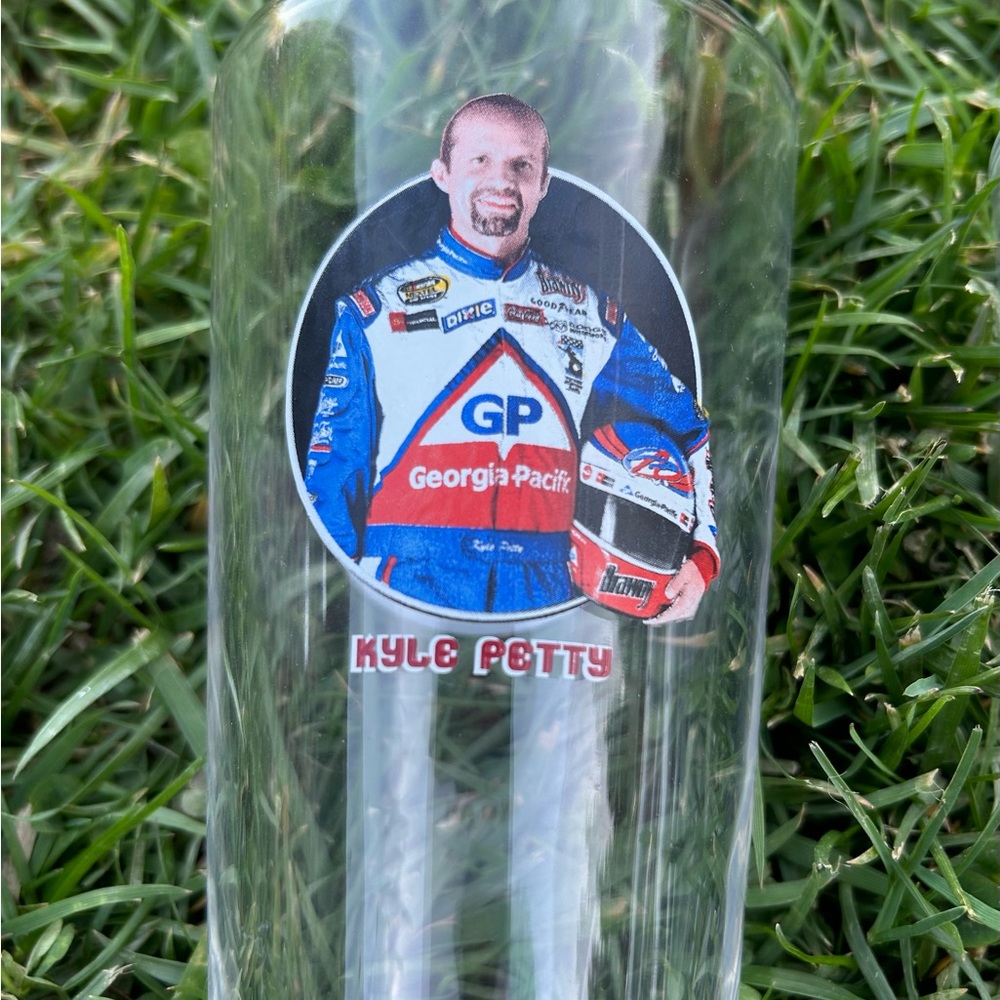 Coca-Cola Racing Family Thick Pint Beer Glass - Picture 5 of 10